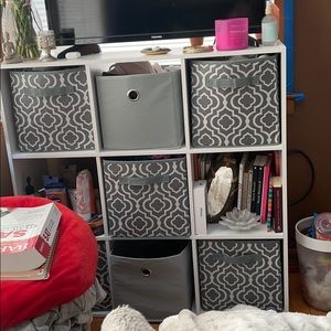 9 cubical dresser
